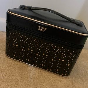 Victoria’s Secret train case